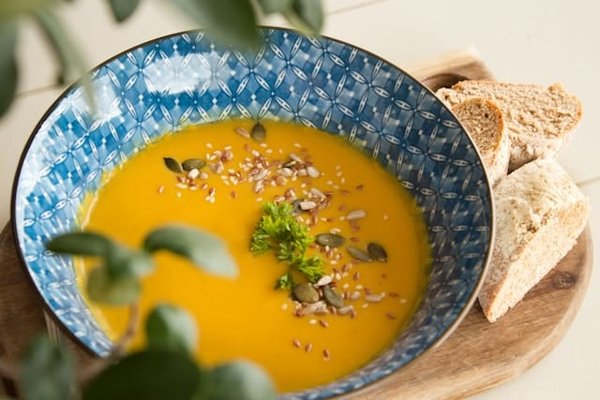 Quels sont les secrets pour une soupe de potiron avec une touche de crème fraîche?